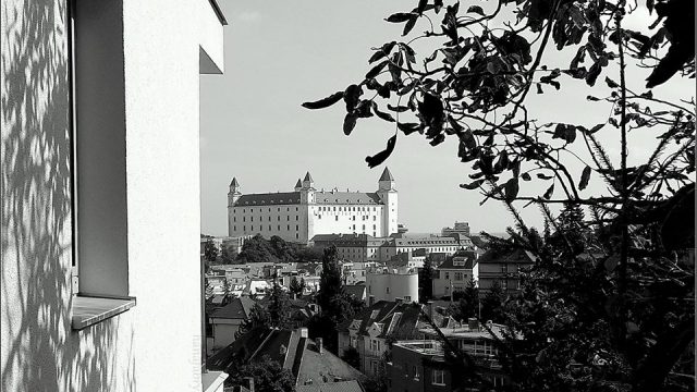 Bratislava_hrad-cb.jpg