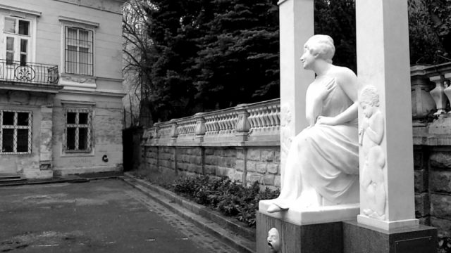 Bratislavská-sedma-štyridsiata-šiesta.-Krásna-pani.-Foto-Hana-Fábry.jpg