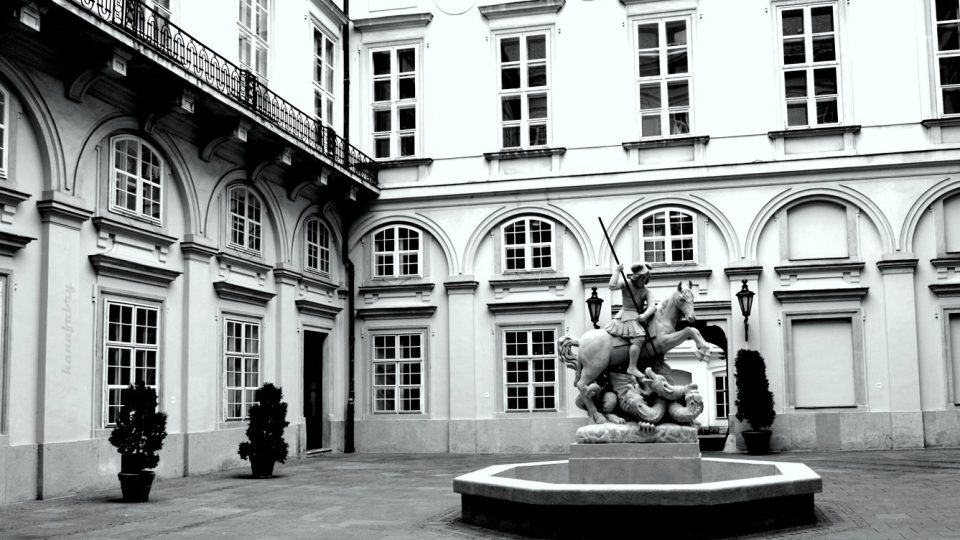 Juraj-na-Primacialnom-namesti.JPG